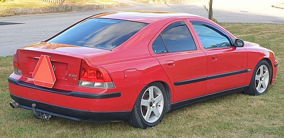 Volvo S60 3 of 10