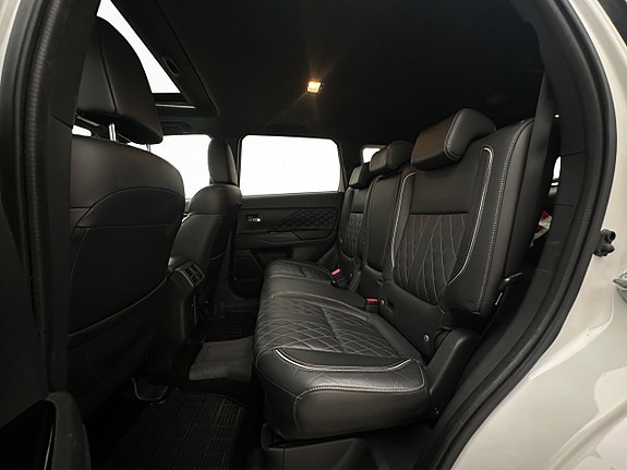 Mitsubishi Outlander 14 of 26