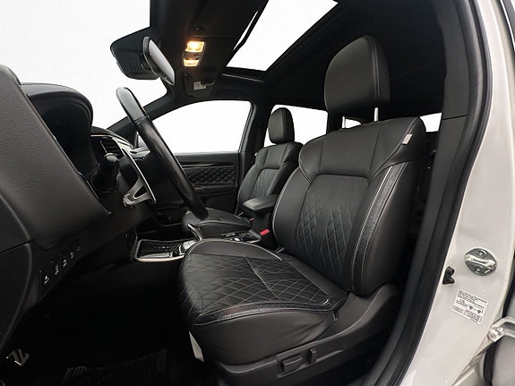 Mitsubishi Outlander 9 of 26