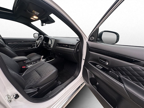 Mitsubishi Outlander 13 of 26