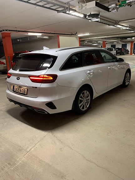 Kia Ceed 2 of 7