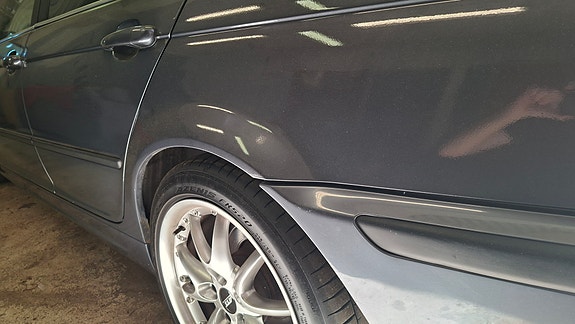 BMW 320i 18 of 19