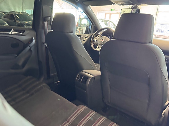 Volkswagen Golf I 15 of 26