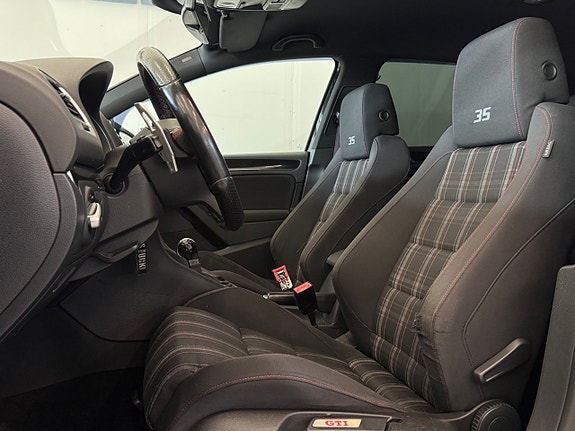 Volkswagen Golf I 12 of 26