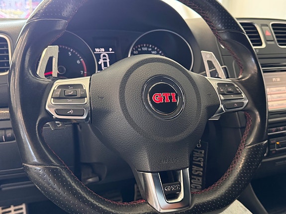 Volkswagen Golf I 21 of 26