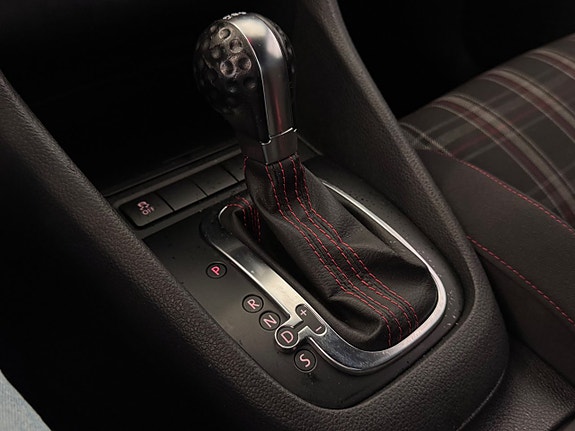 Volkswagen Golf I 24 of 26