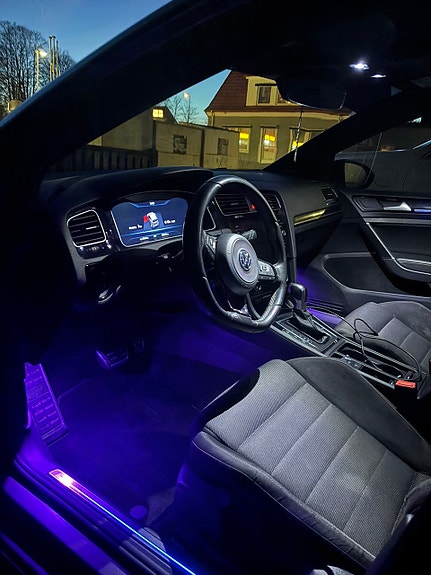 Volkswagen Golf VII 8 of 8