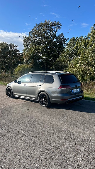 Volkswagen Golf VII 2 of 8