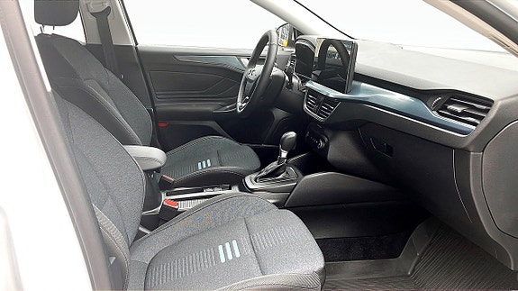 Ford Focus 8 of 12