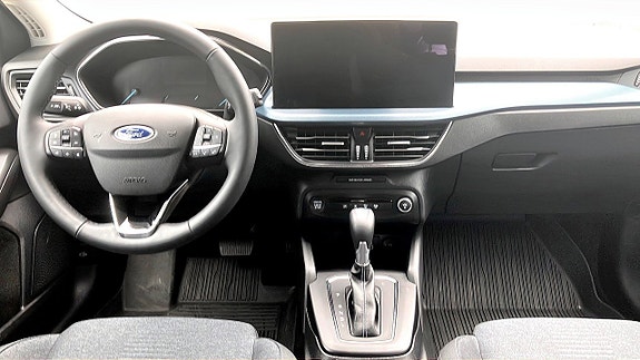 Ford Focus 9 of 12