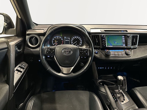 Toyota RAV4 11 of 13