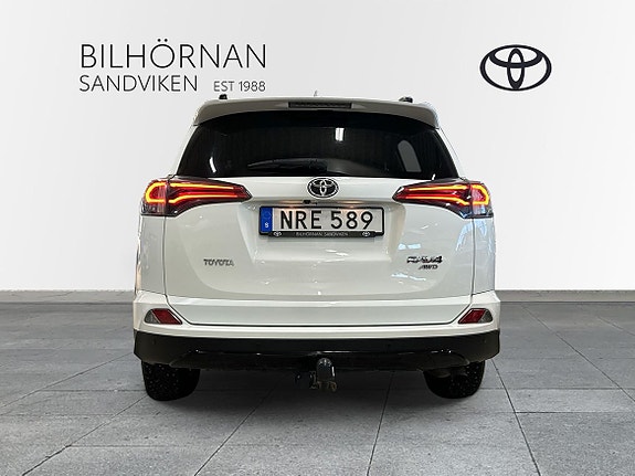Toyota RAV4 5 of 13