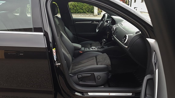 Audi A3 4 of 27