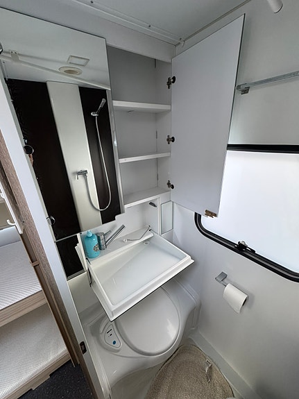 Adria Altea 542 PK 16 of 19