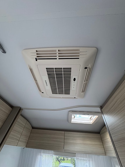 Adria Altea 542 PK 12 of 19