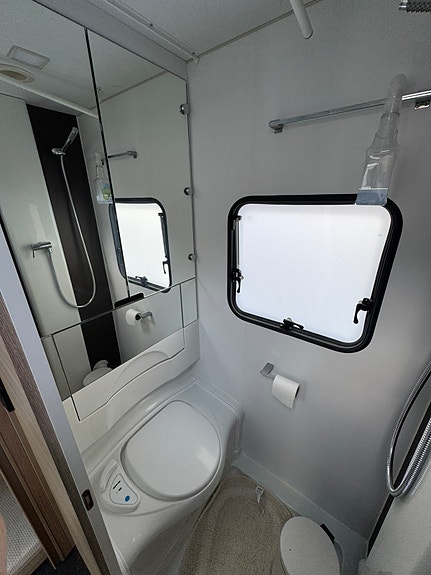 Adria Altea 542 PK 15 of 19