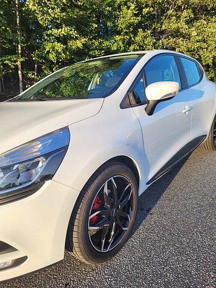 Renault Clio 2 of 8
