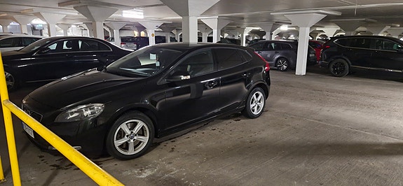 Volvo V40 9 of 9