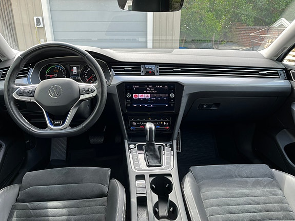 Volkswagen Passat 4 of 7