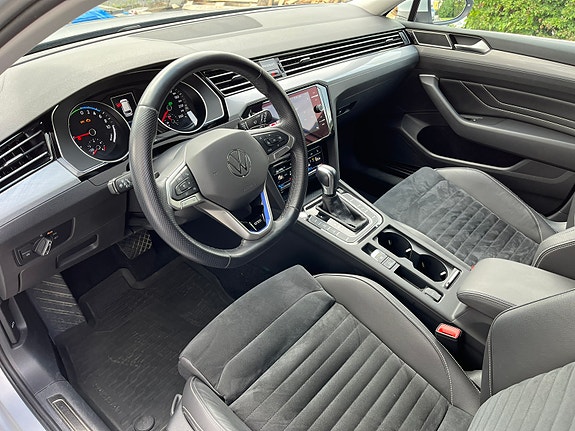 Volkswagen Passat 3 of 7