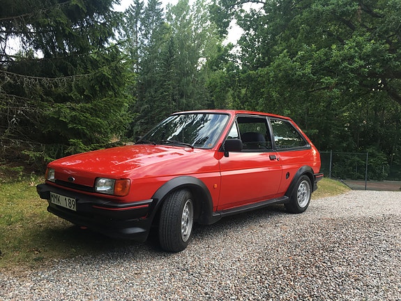 Ford Fiesta 2 of 5