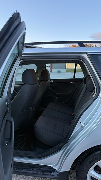 Volkswagen Golf VI 12 of 12