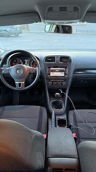 Volkswagen Golf VI 10 of 12