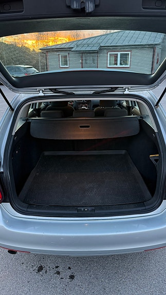 Volkswagen Golf VI 7 of 12