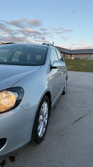 Volkswagen Golf VI 2 of 12
