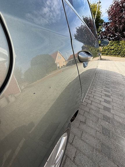 Volkswagen Passat 7 of 9