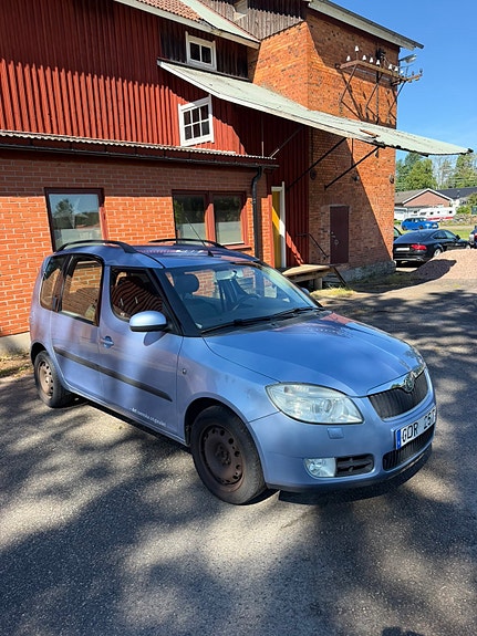 Skoda Roomster 2 of 6