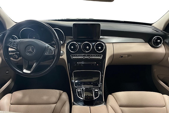 Mercedes-Benz C350 11 of 30