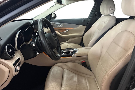 Mercedes-Benz C350 12 of 30