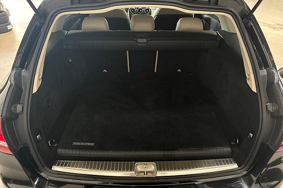 Mercedes-Benz C350 10 of 30