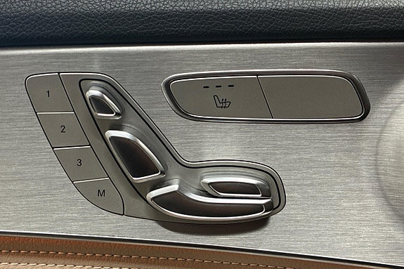 Mercedes-Benz C350 26 of 30