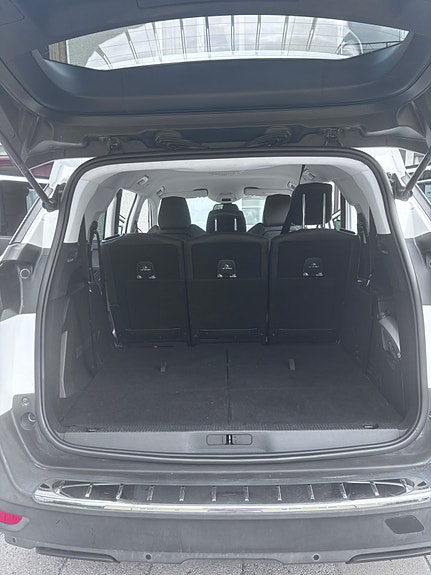 Peugeot 5008 9 of 11