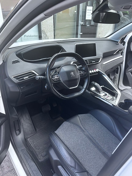 Peugeot 5008 5 of 11