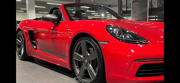Porsche 718 Boxster T 3 of 5