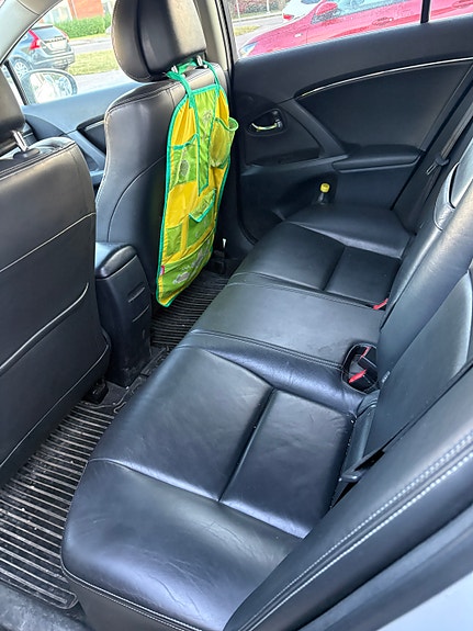 Toyota Avensis 5 of 5