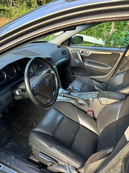 Volvo V70 6 of 7