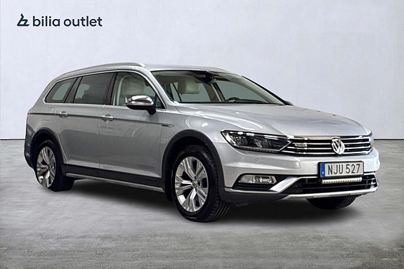 Volkswagen Passat Alltrack 4 of 25