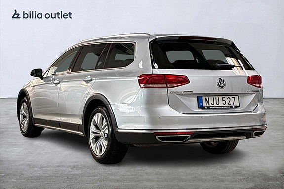 Volkswagen Passat Alltrack 8 of 25