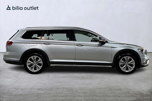 Volkswagen Passat Alltrack 5 of 25