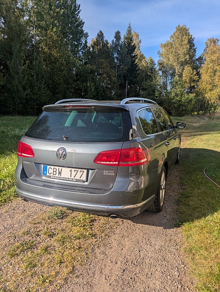 Volkswagen Passat 4 of 10