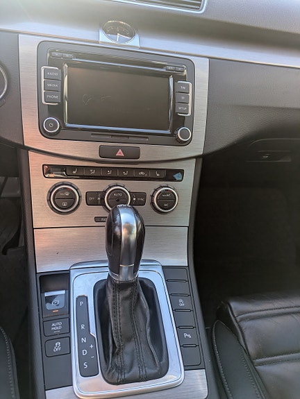 Volkswagen Passat 5 of 10