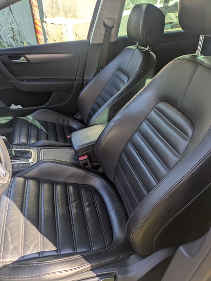 Volkswagen Passat 6 of 10
