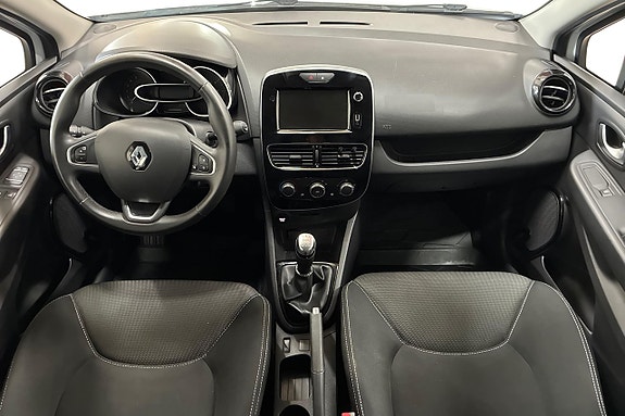 Renault Clio 12 of 24