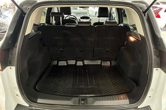 Ford Kuga 10 of 21