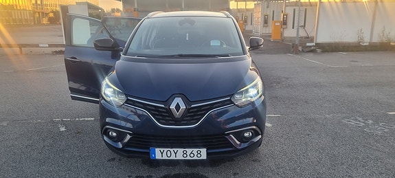 Renault Grand Scenic IV 2 of 11