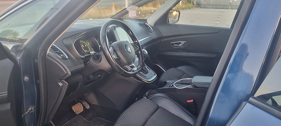 Renault Grand Scenic IV 8 of 11